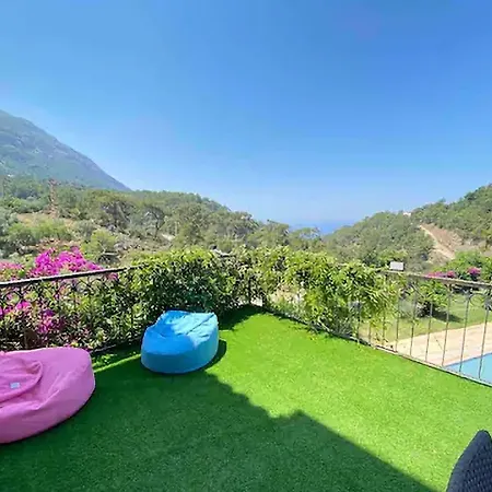 A House With An Amazing View In Oeluedeniz Apartment Fethiye